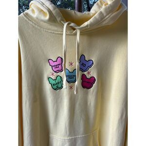 Sz L Frenchie Friends Yellow Embroidered Candy Hearts French Bulldog Hoodie